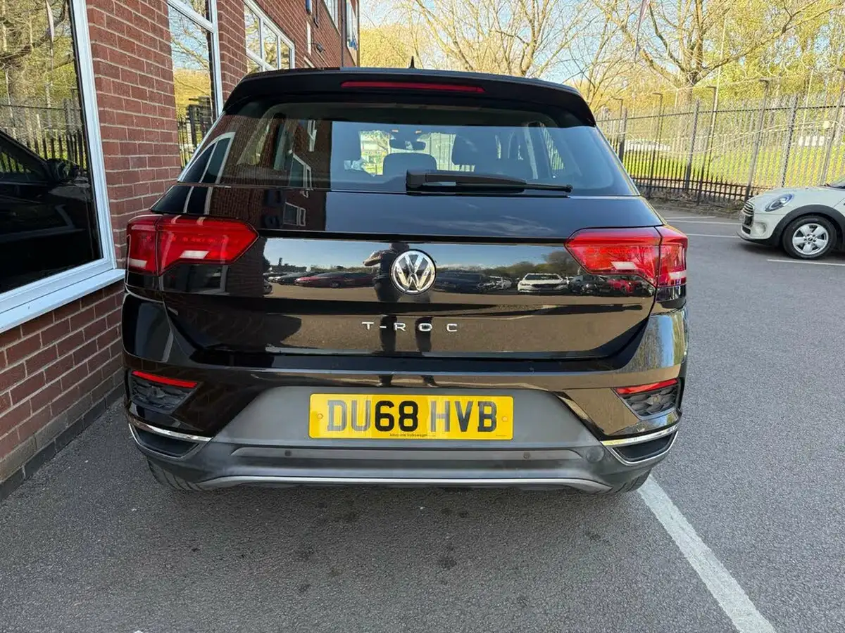 2018-volkswagen-t-roc-10-tsi-se-big-8