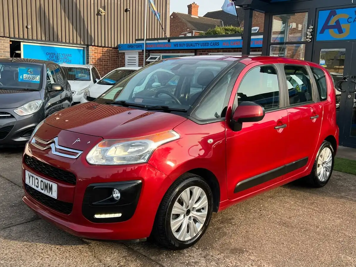 2013-citroen-c3-picasso-16-vtr-big-17