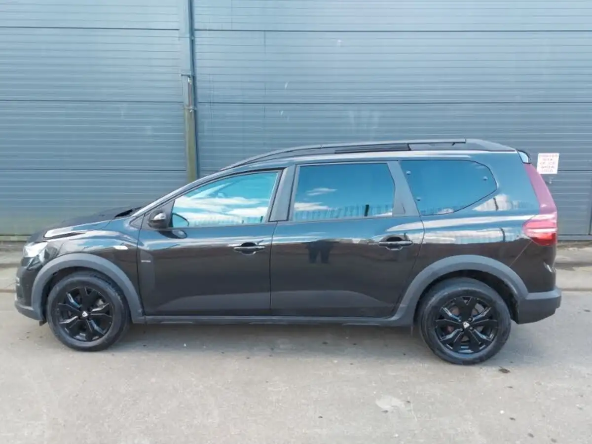 2022-dacia-jogger-10-tce-extreme-se-big-3