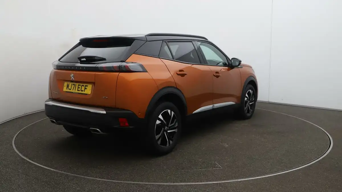 2021-peugeot-2008-suv-12-puretech-gt-big-7