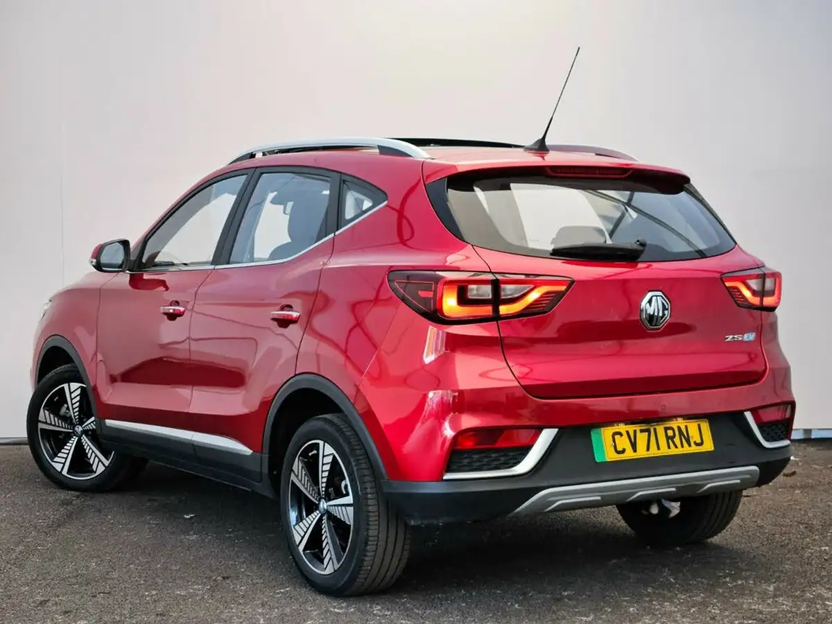 2021-mg-zs-suv-e-exclusive-ev-big-2