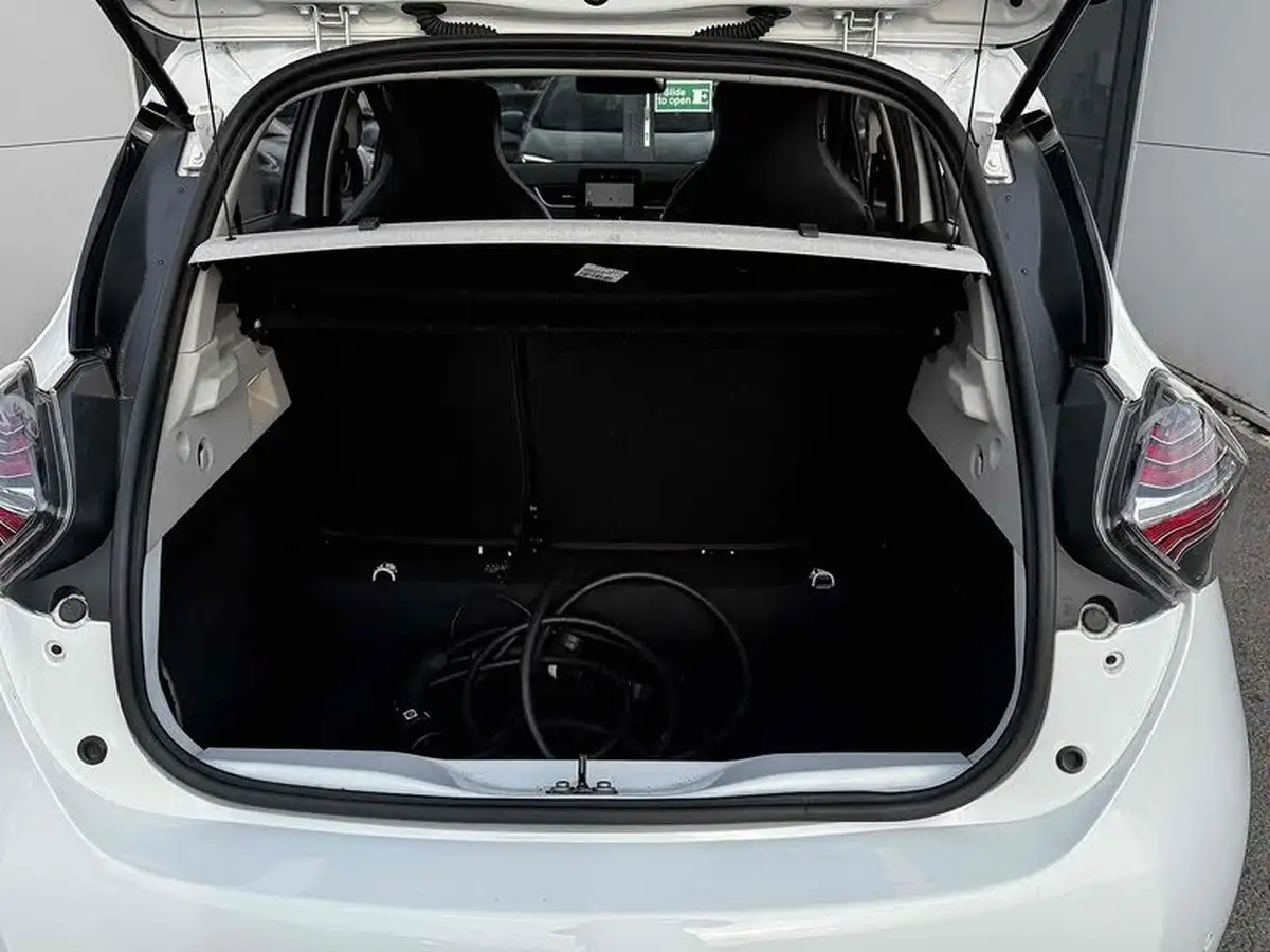 2022-renault-zoe-e-gt-line-big-16