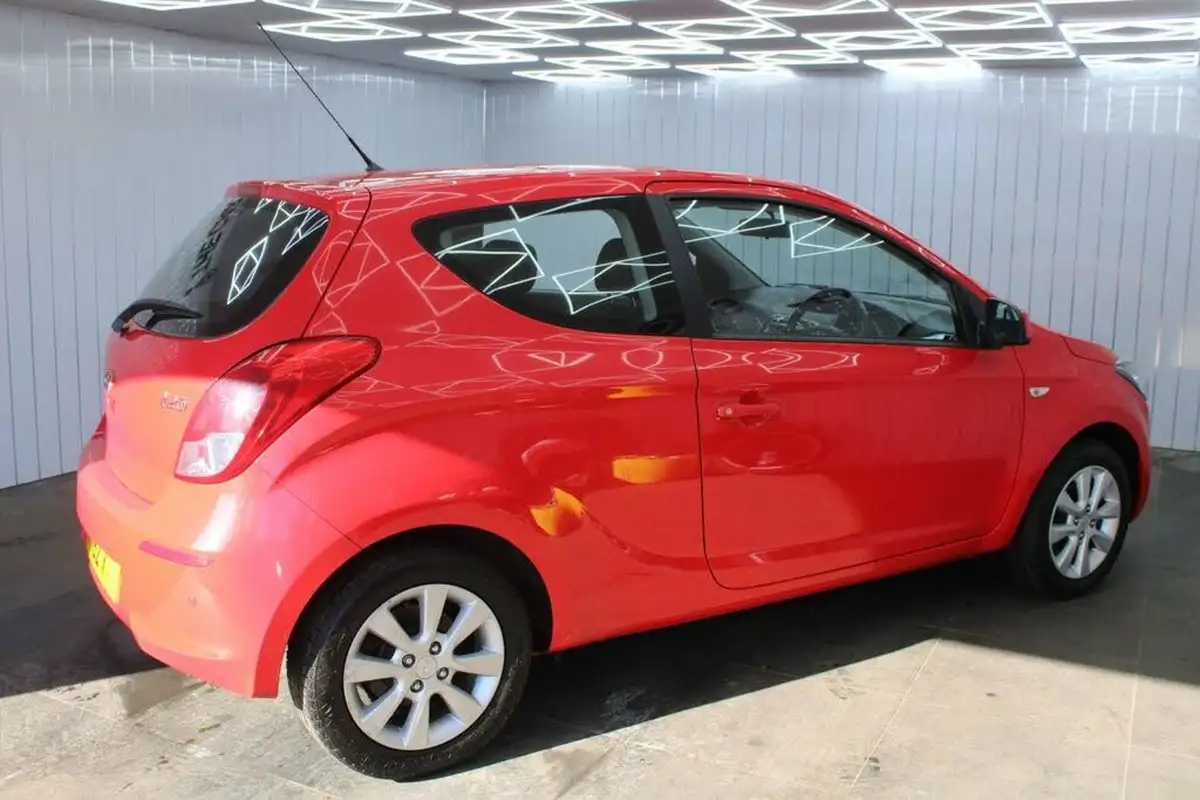 2012-hyundai-i20-12-active-3d-big-4