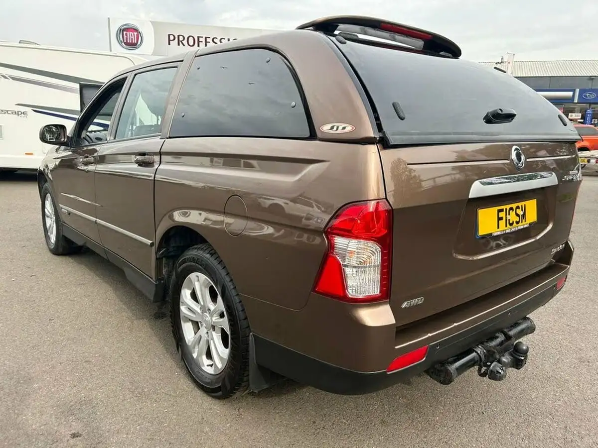 2015-kgm-ssangyong-korando-sports-20td-ex-auto-big-6