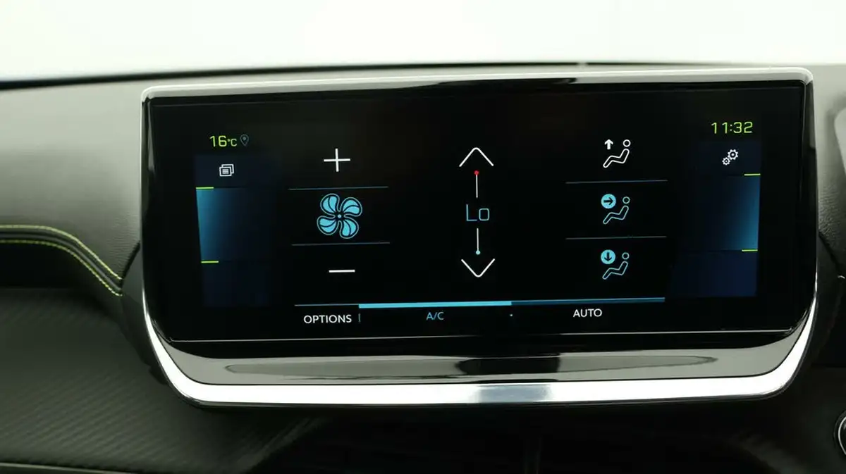 2021-peugeot-2008-suv-e-gt-premium-big-11
