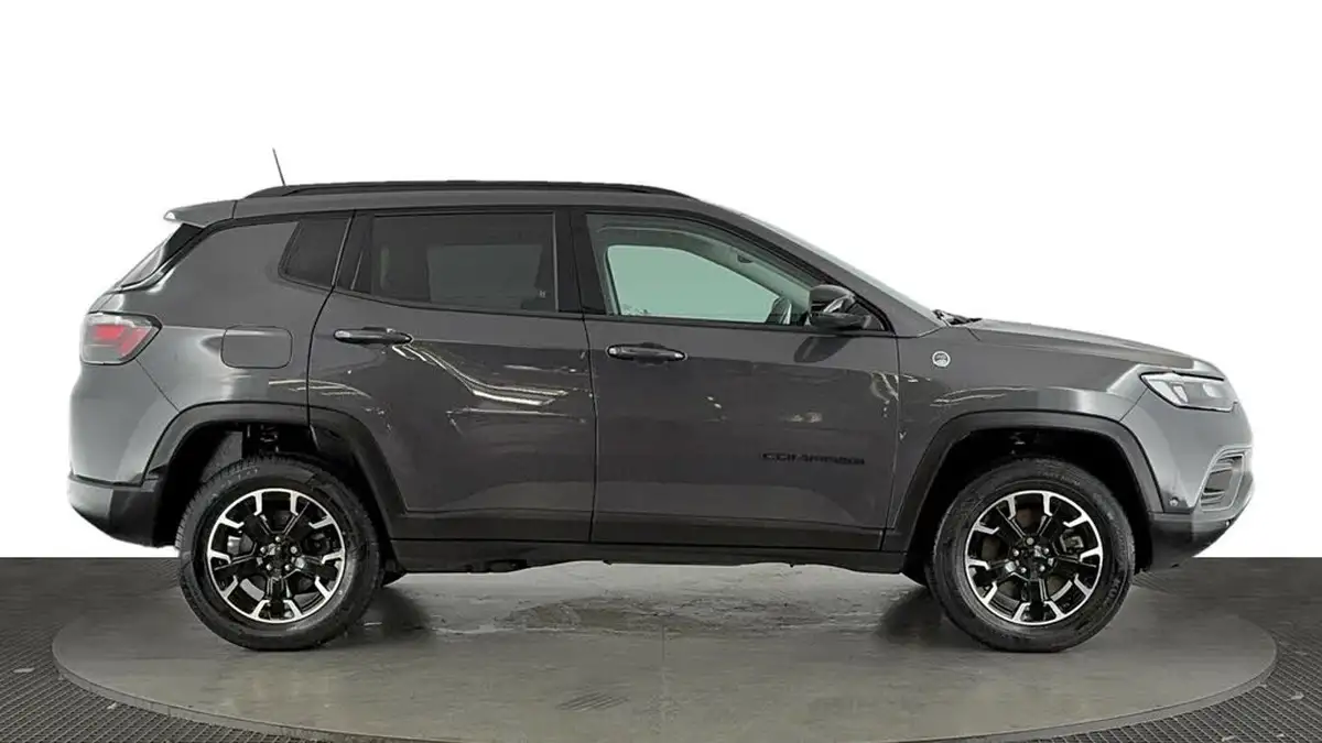 2023-jeep-compass-13-gse-trailhawk-big-2