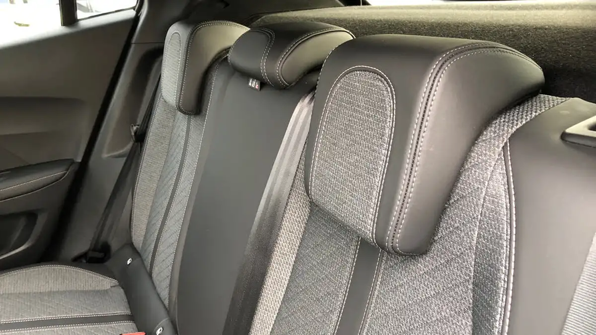 2024-peugeot-2008-suv-12-puretech-allure-130ps-big-25