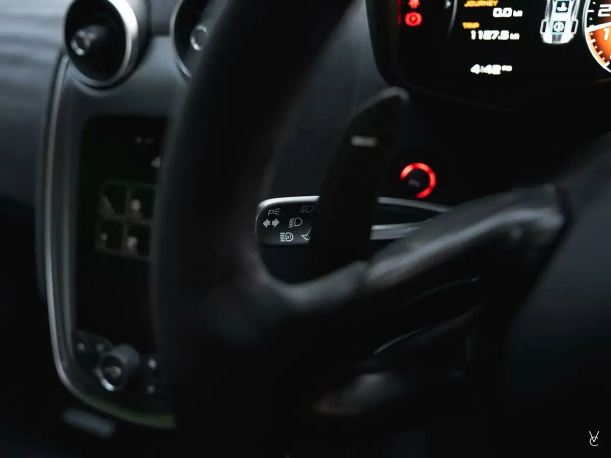 2019-mclaren-600lt-38-big-23