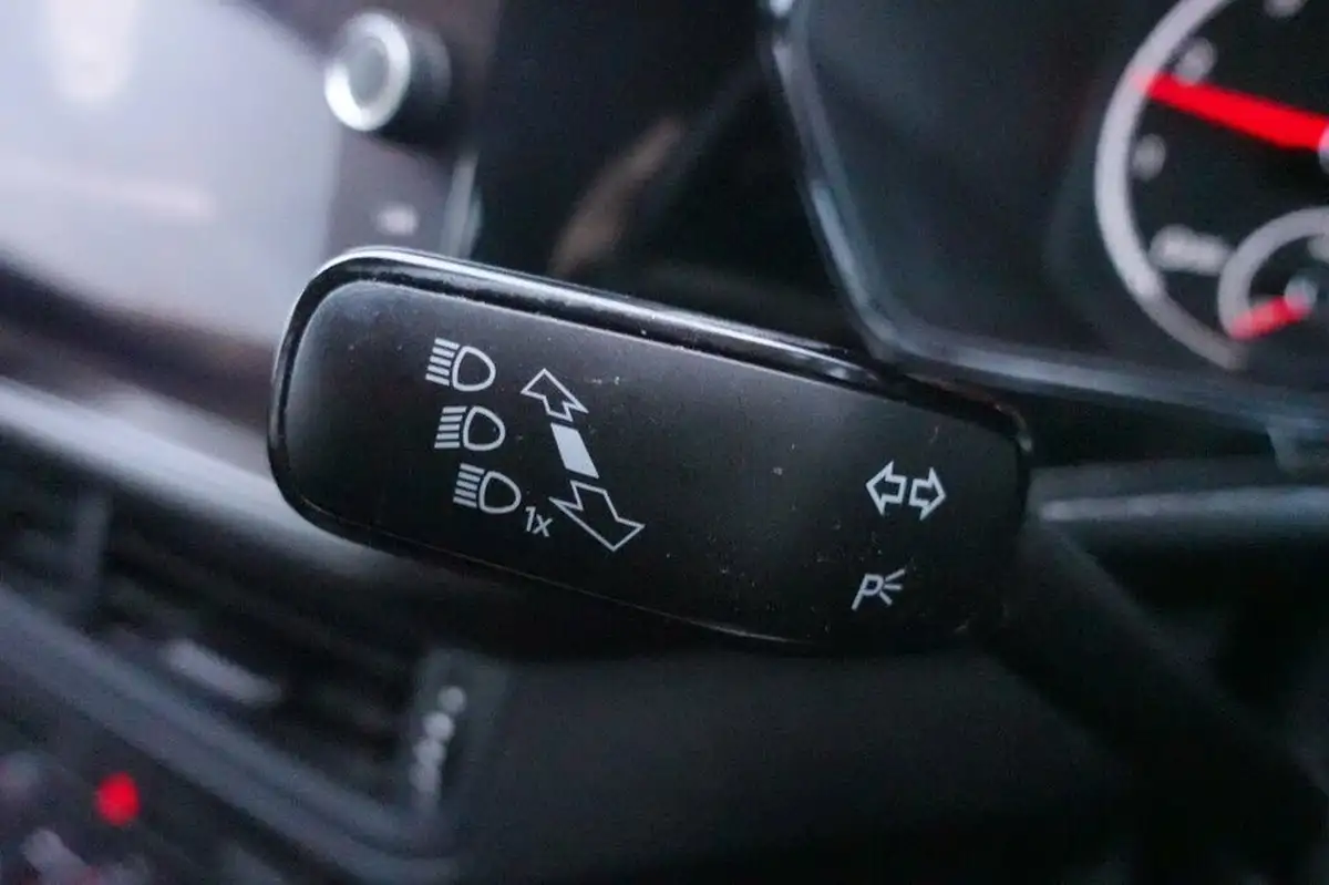 2020-volkswagen-t-cross-10-tsi-se-115ps-dsg-big-15