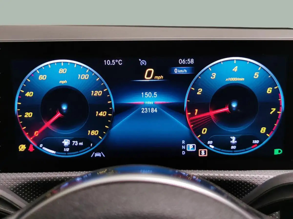 2019-mercedes-benz-a-class-13-a200-amg-line-premium-hatchback-5d-7g-dct-big-21