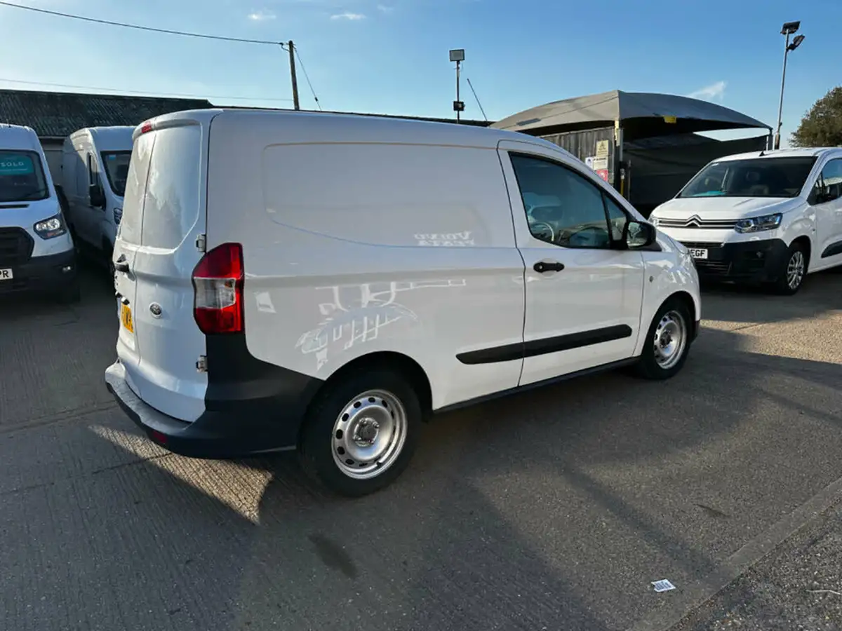2021-ford-transit-courier-10t-leader-ecoboost-big-8