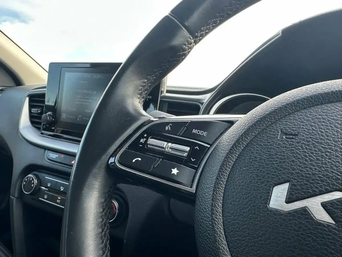 2022-kia-ceed-10-t-gdi-2-sportswagon-big-14