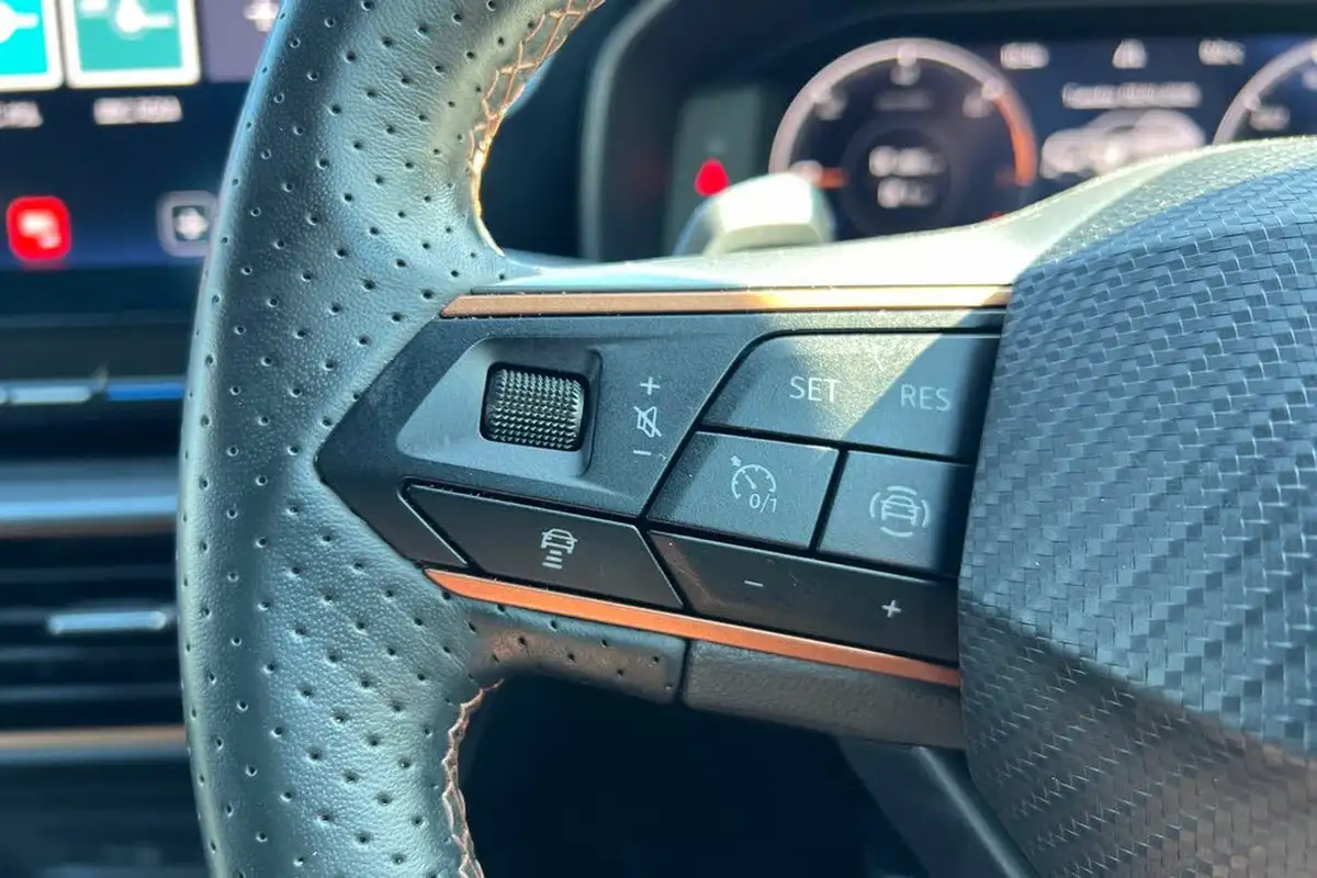 2023-cupra-formentor-14-e-hybrid-v2-big-23