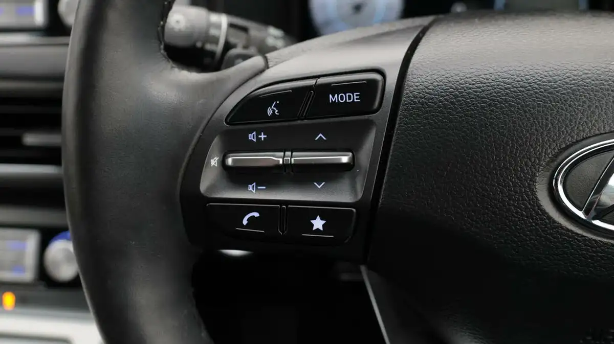 2021-hyundai-kona-e-premium-204ps-64kwh-7kw-obc-big-25