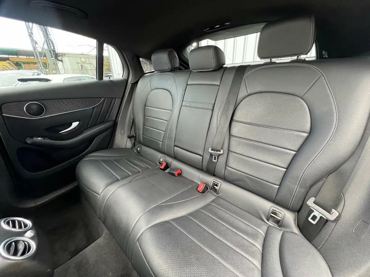 2018-mercedes-benz-glc-class-21d-glc250d-amg-line-premiumss-coupe-4d-big-37