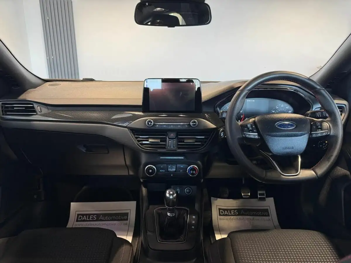 2019-ford-focus-15t-st-line-hatchback-big-15