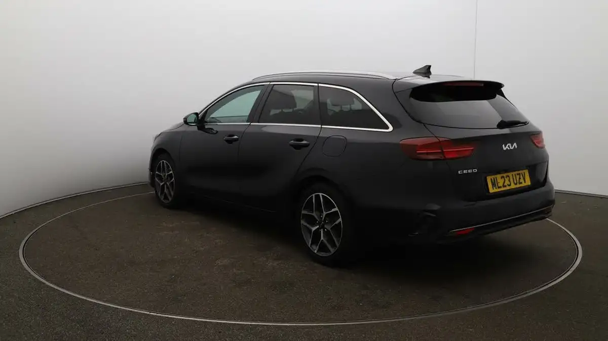 2022-kia-ceed-15-t-gdi-3-sportswagon-big-52