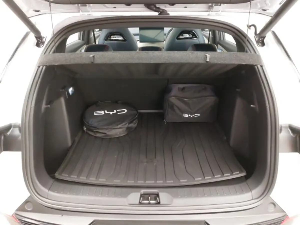 2023-byd-atto-3-e-active-big-7