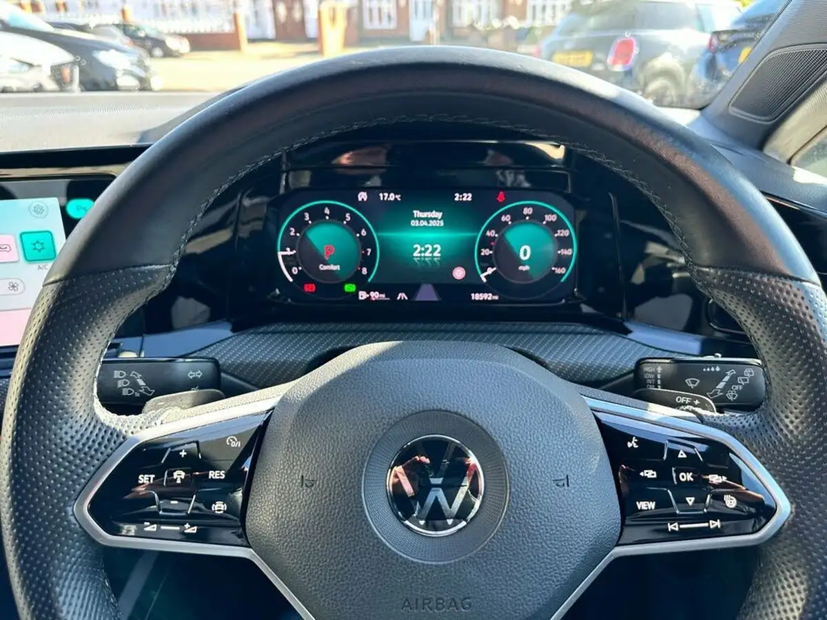 2021-volkswagen-golf-15-etsi-r-line-150ps-hatchback-big-14