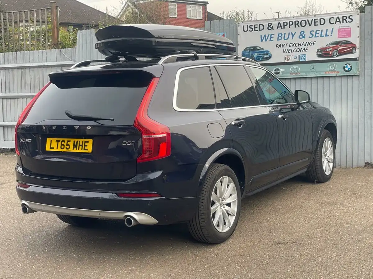 2015-volvo-xc90-20td-momentum-big-64