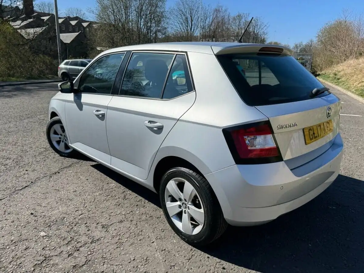 2017-skoda-fabia-12-tsi-se-90ps-hatchback-big-9