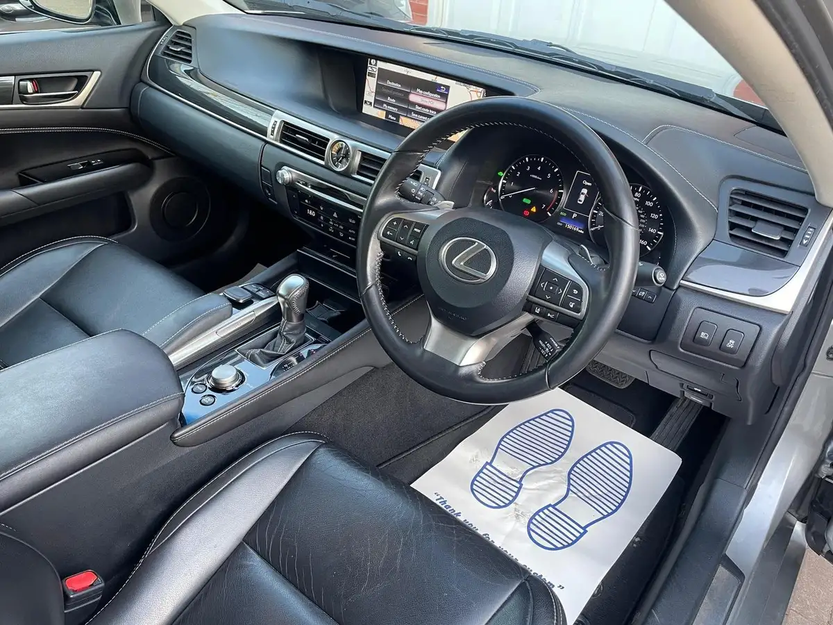 2018-lexus-gs-300h-25-executive-edition-big-13