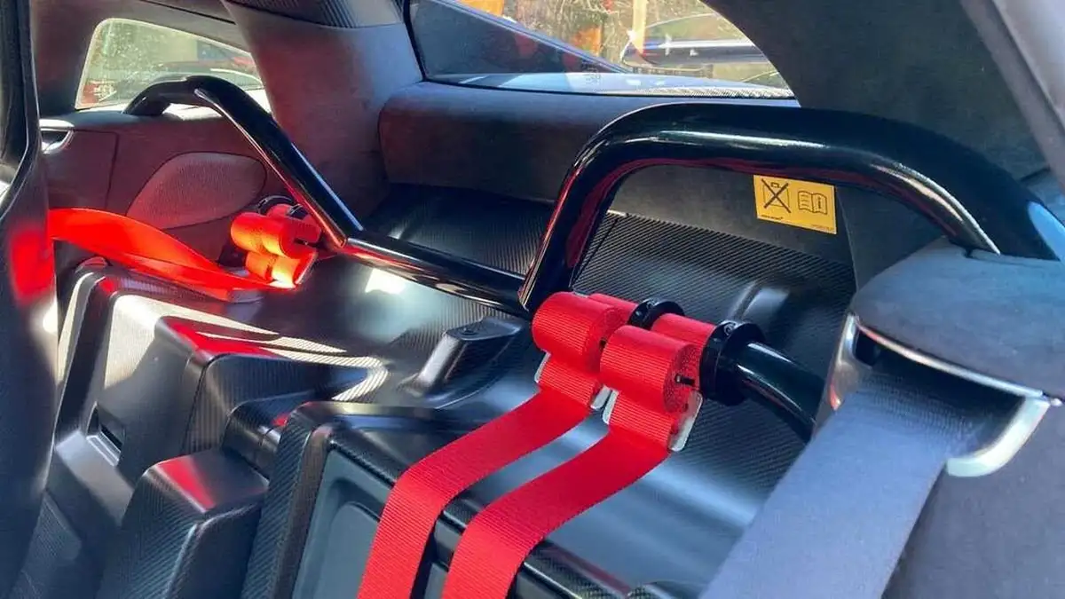2021-mclaren-620r-38-big-16