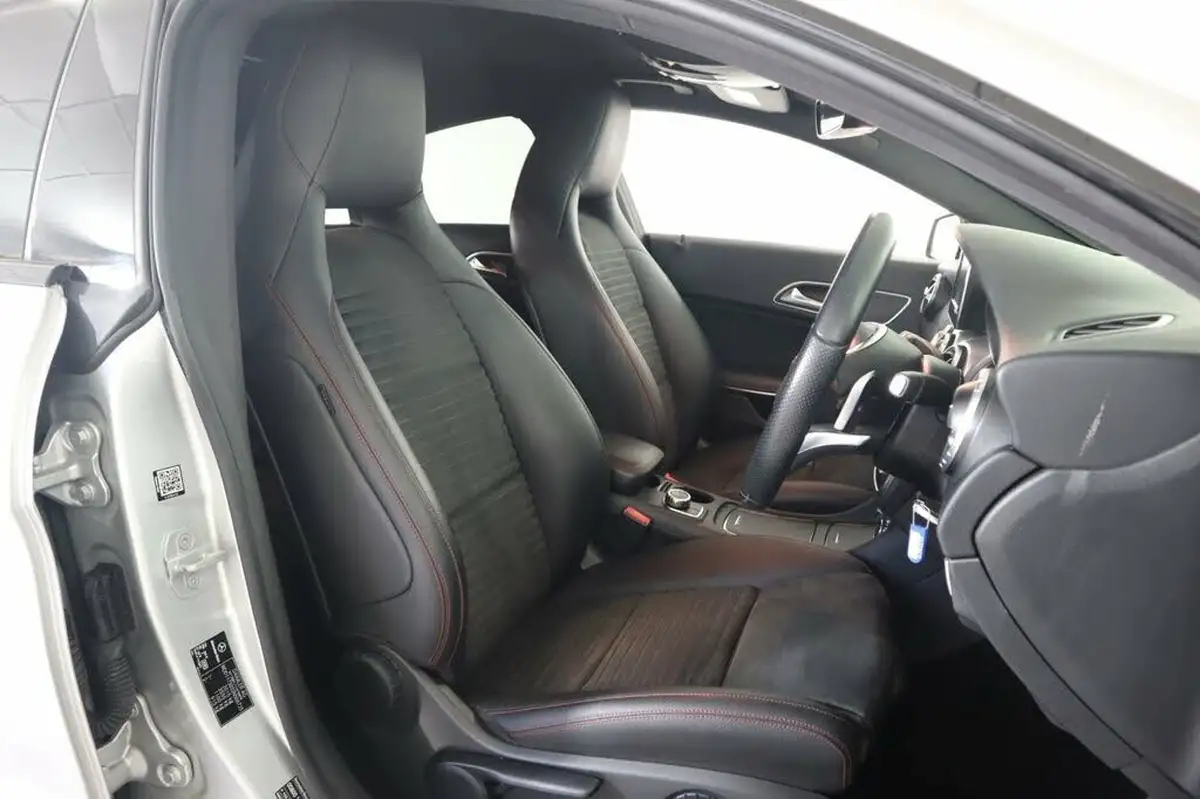 2017-mercedes-benz-cla-21d-cla-220-amg-line-coupe-4d-big-37
