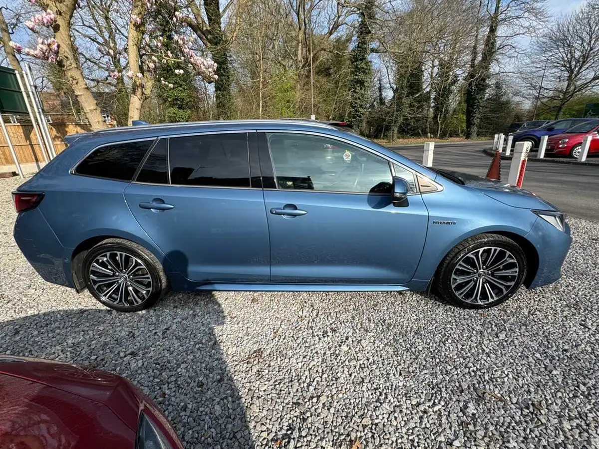 2020-toyota-corolla-20-vvt-i-excel-spare-wheel-touring-sports-big-5