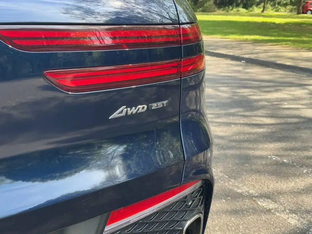 2022-genesis-gv70-25-t-premium-line-big-38