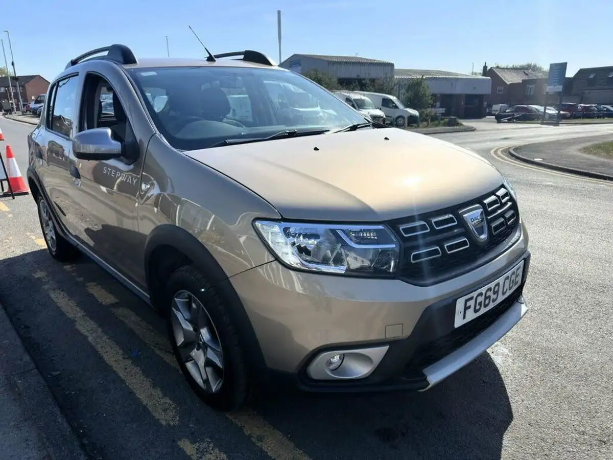 2019-dacia-sandero-stepway-09-tce-essential-big-3