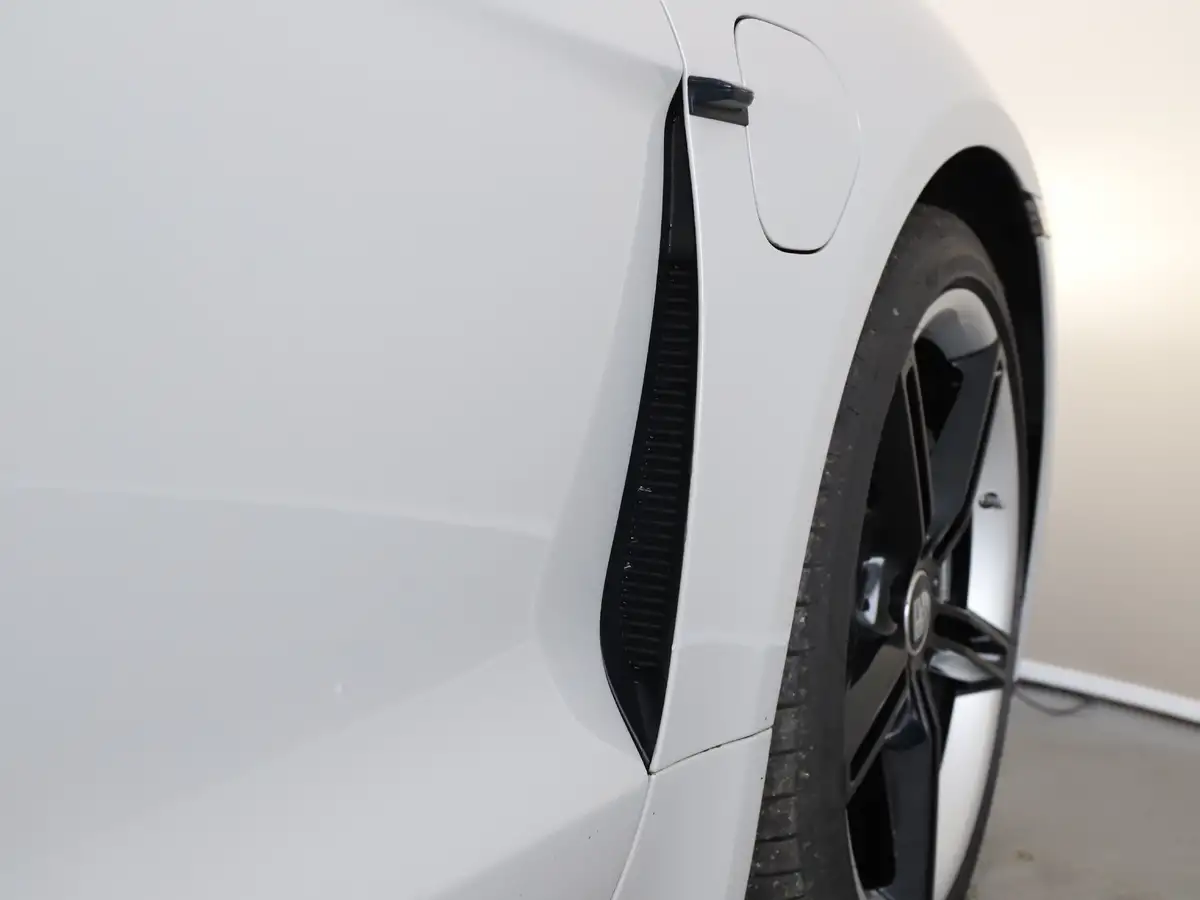 2021-porsche-taycan-e-4s-571ps-performance-battery-plus-big-23