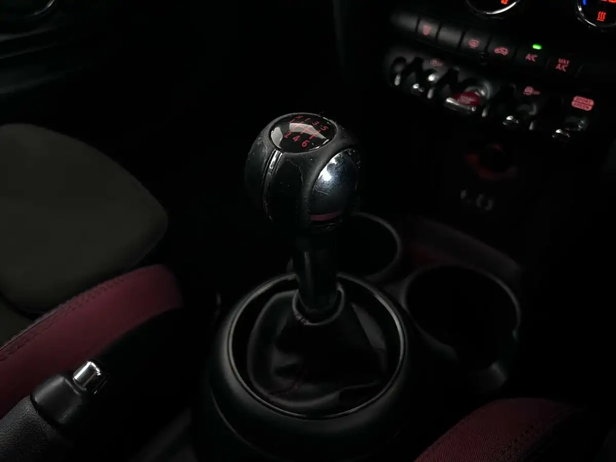 2017-mini-cooper-20-john-cooper-works-ss-hatchback-3d-big-26