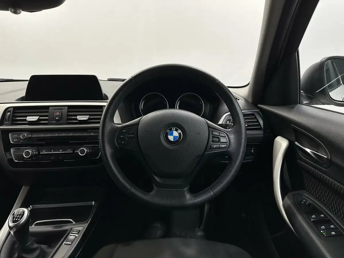 2017-bmw-1-series-15td-116d-se-business-5d-big-10