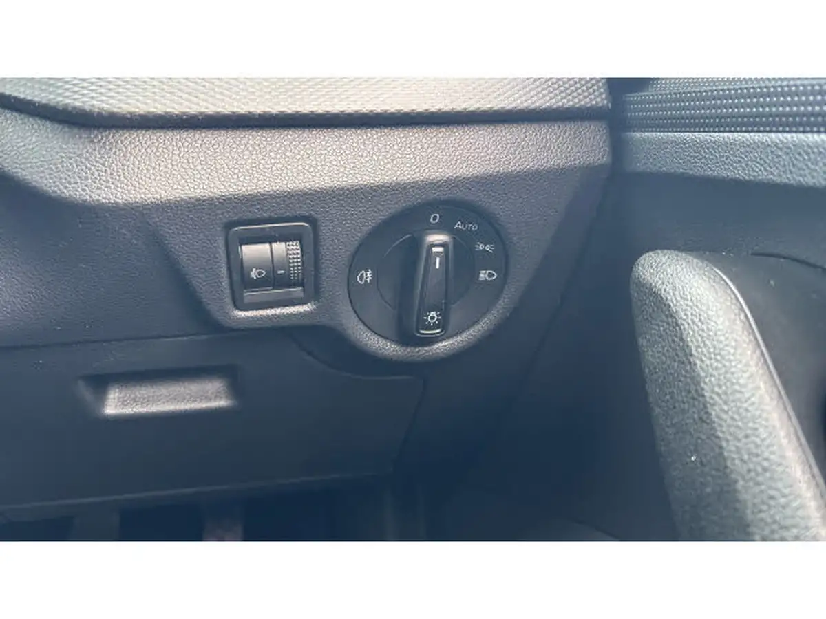 2020-skoda-kamiq-10-tsi-se-116ps-dsg-big-33