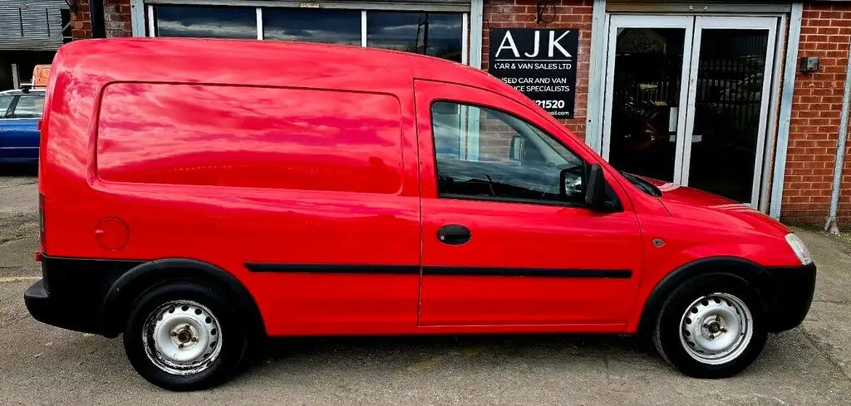 2011-vauxhall-combo-13td-1700-panel-big-7