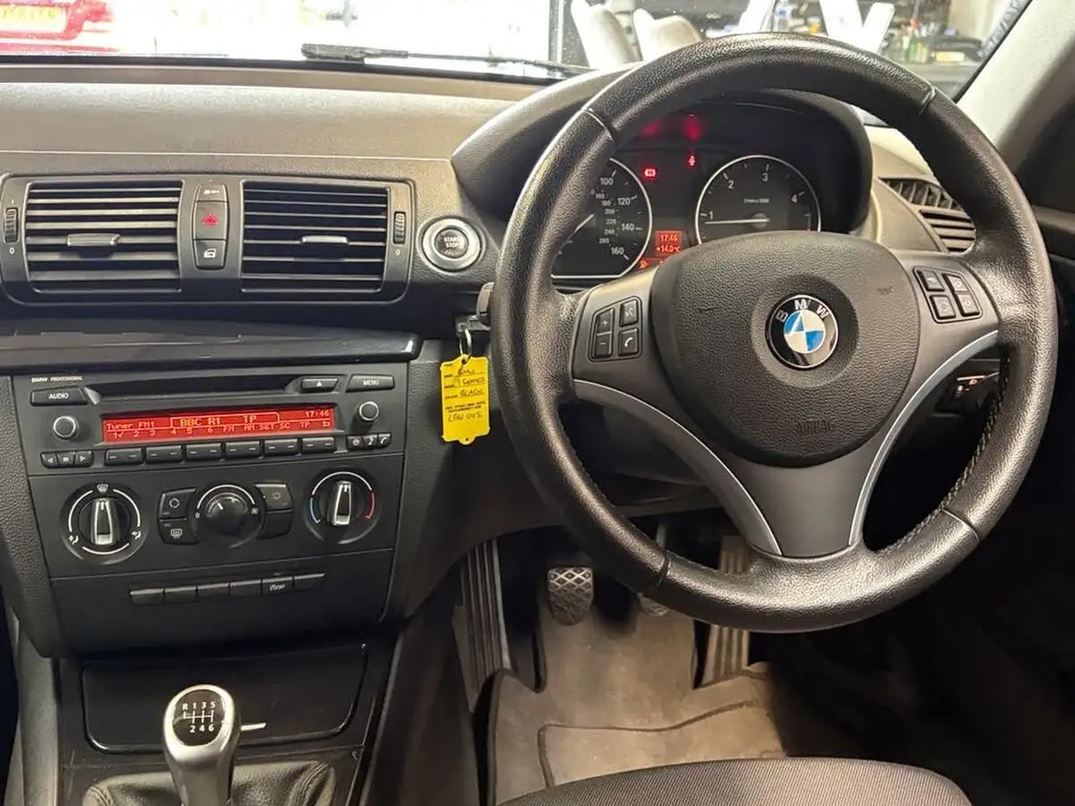 2011-bmw-1-series-20td-120d-sport-coupe-2d-big-48