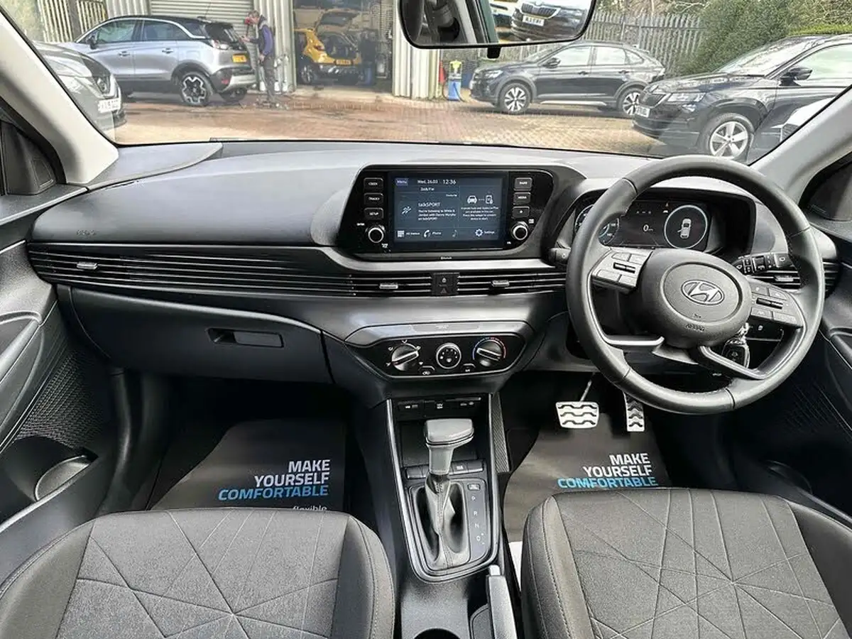 2022-hyundai-bayon-10-t-gdi-se-connect-dct-big-7