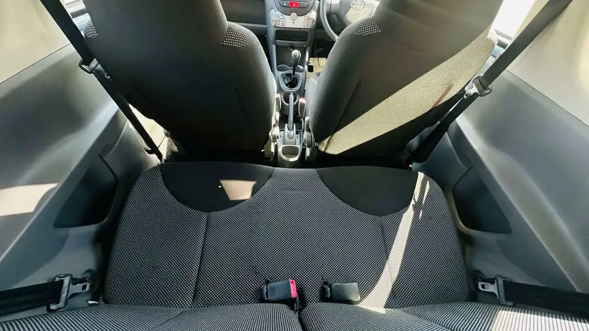 2009-toyota-aygo-10-aygo-3d-big-17