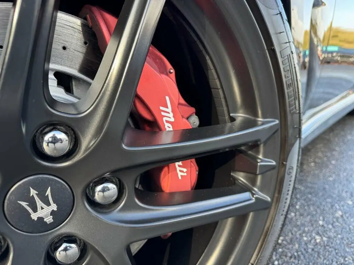 2020-maserati-grancabrio-47-mc-big-23