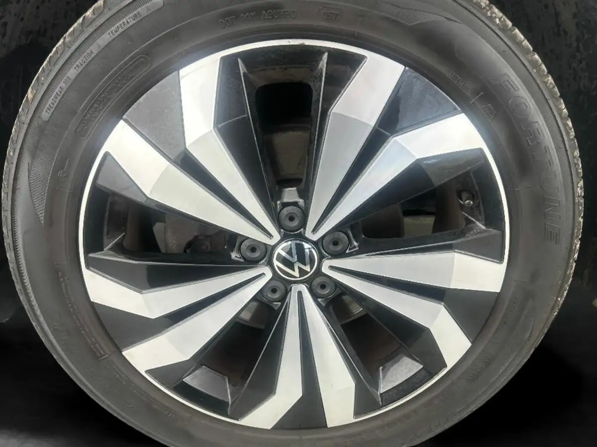 2022-volkswagen-t-cross-10-tsi-black-edition-110ps-big-10