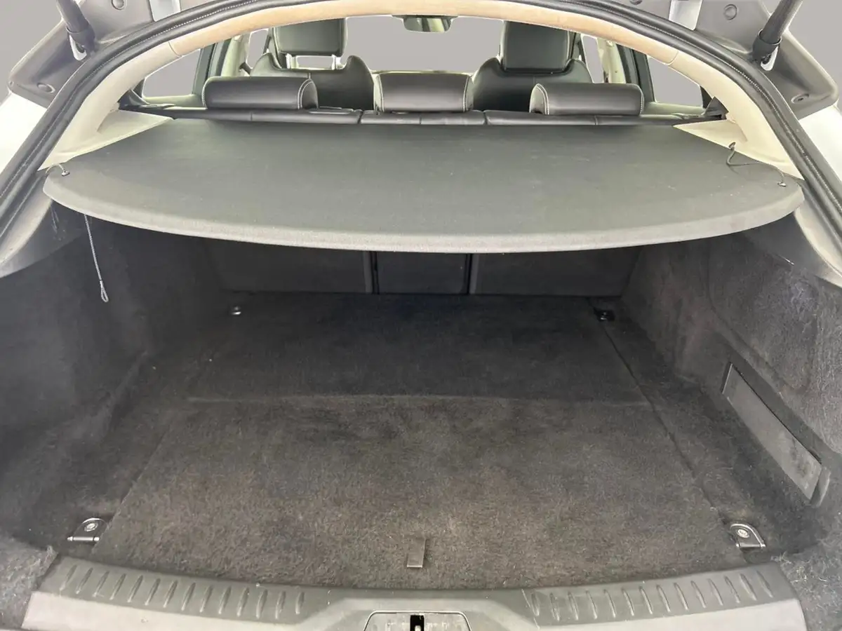 2022-jaguar-i-pace-ev400-se-big-25