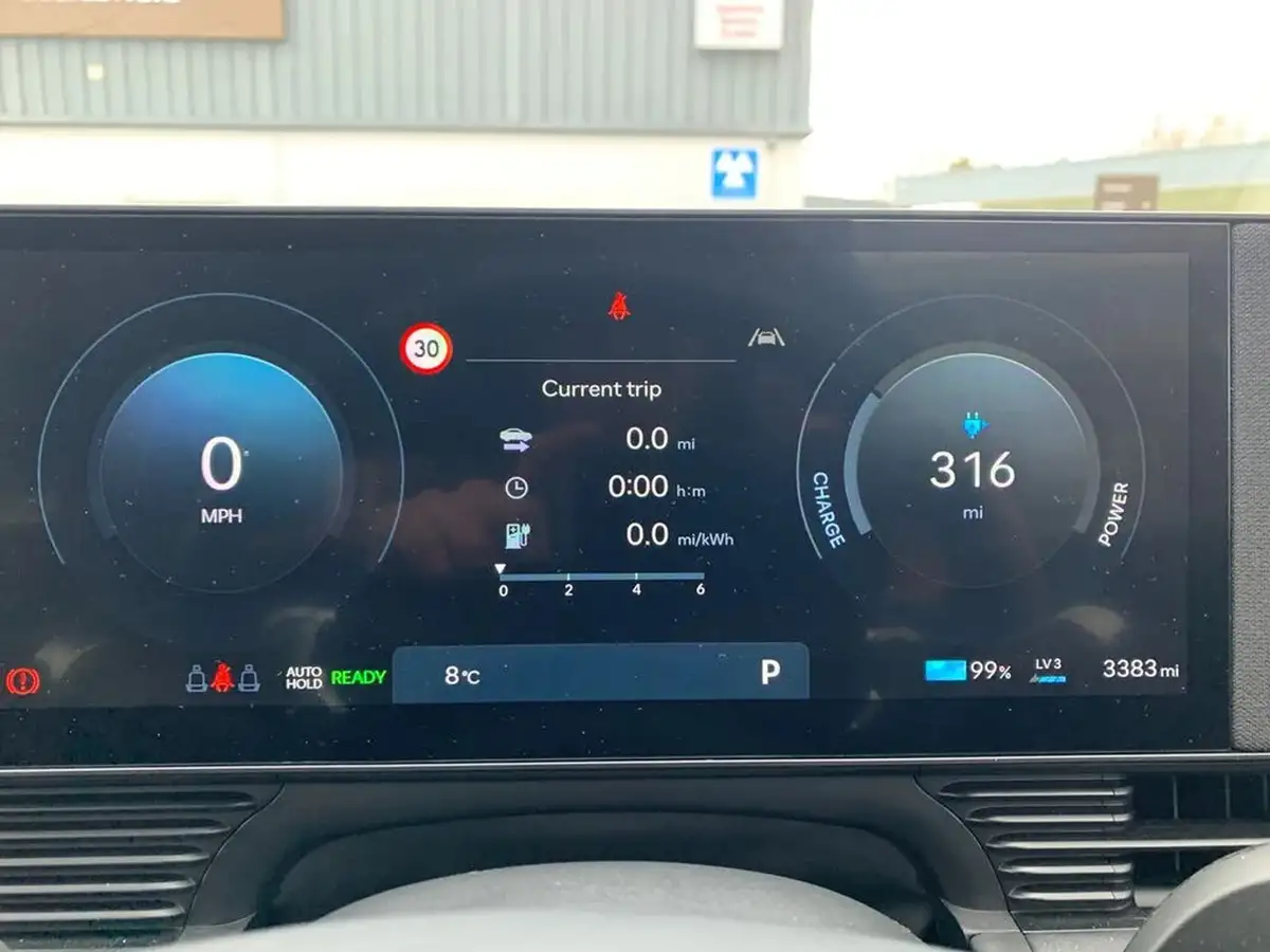 2024-hyundai-ioniq-5-e-premium-228ps-84kwh-rwd-big-10