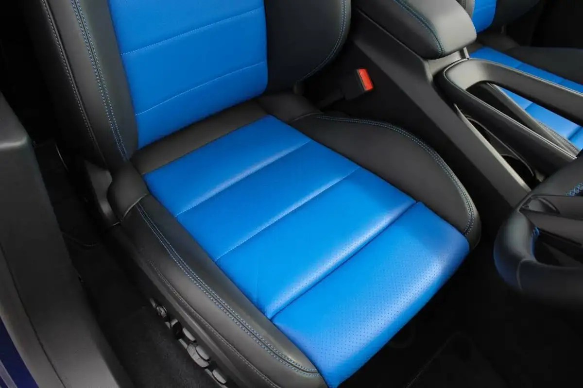 2024-porsche-macan-e-turbo-electric-big-8