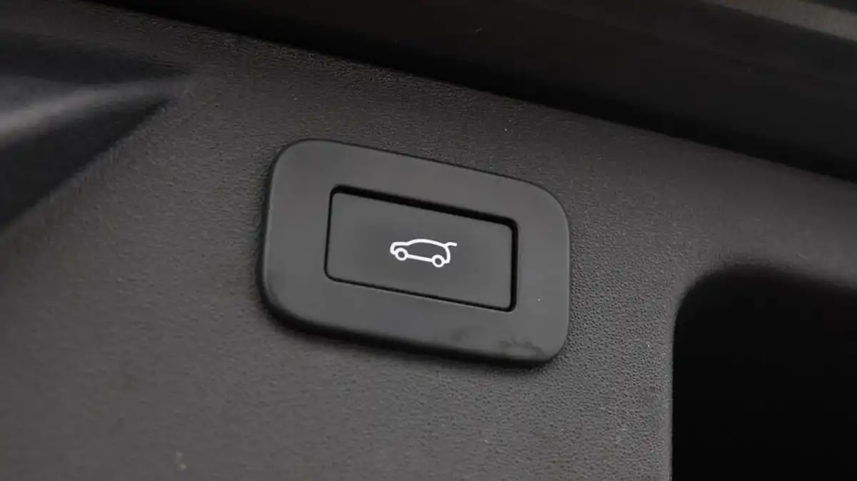 2022-land-rover-discovery-sport-20-d200-urban-edition-big-21