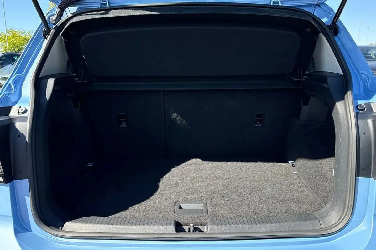 2024-volkswagen-t-cross-10-tsi-life-95ps-big-6