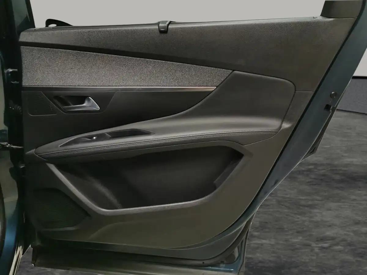 2019-peugeot-5008-suv-12-puretech-allure-big-27