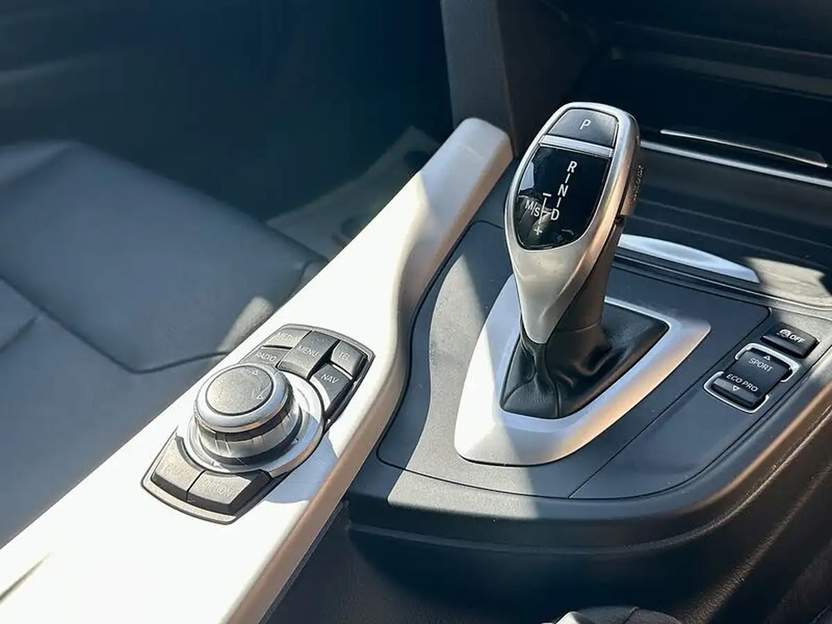2014-bmw-3-series-20td-320d-efficientdynamics-business-touring-5d-auto-big-22