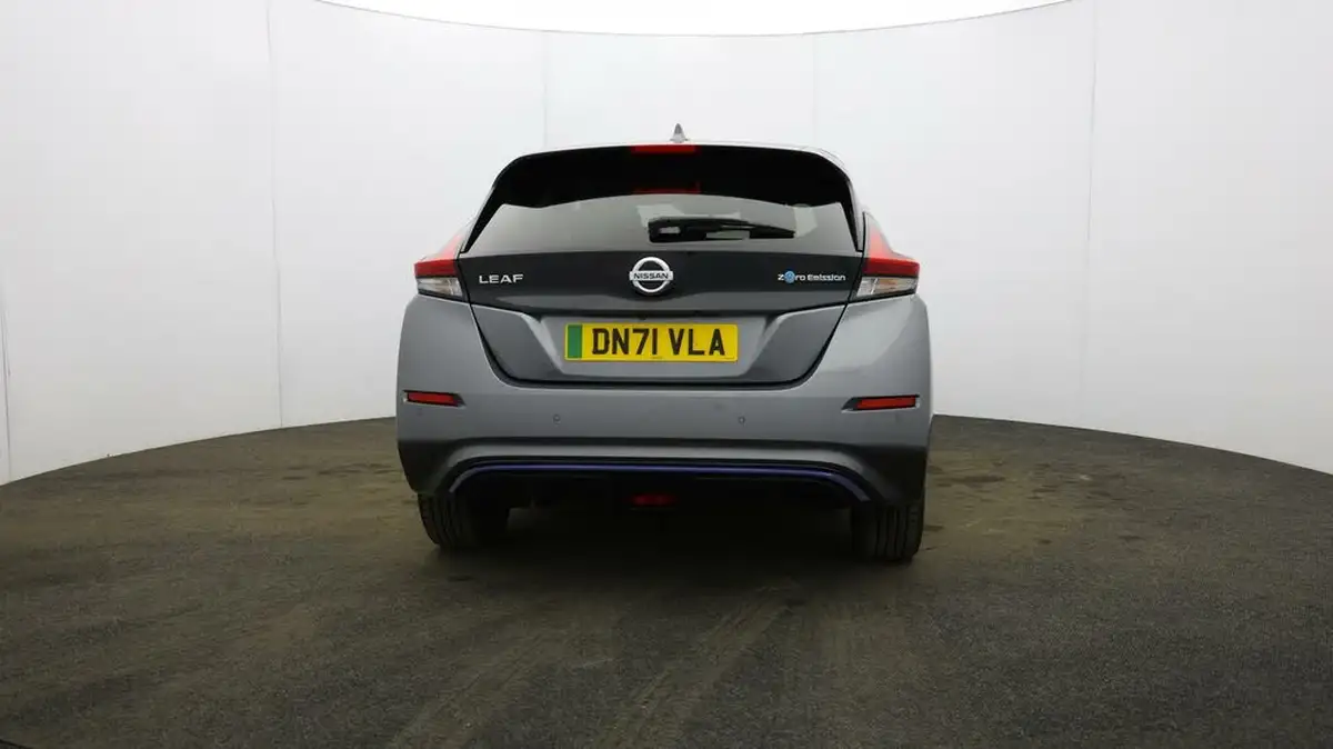 2021-nissan-leaf-e-tekna-big-55