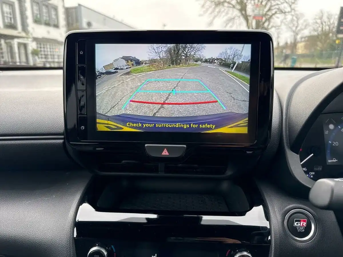 2023-toyota-yaris-cross-15-vvt-i-gr-sport-big-20